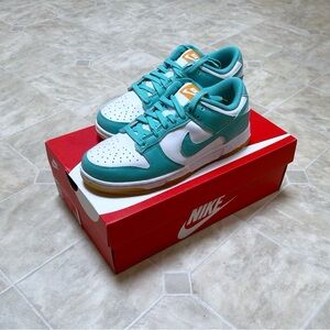 🆕 Authentic Nike Women’s Dunk Low Sneakers White Teal Zeal Tan Yellow Gum